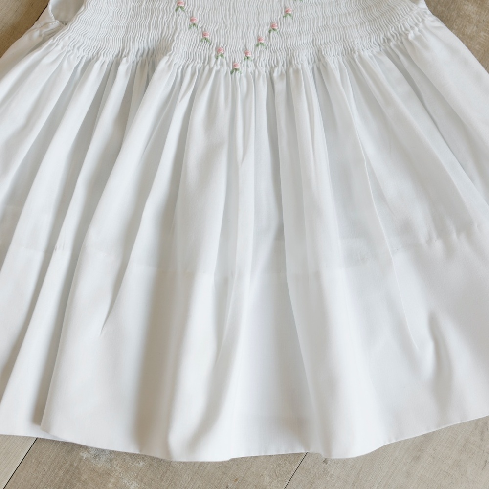 White Smocked Dress Feltman Brothers 18 Months Embroidery Spring Summer Portrait - Picture 3 of 4